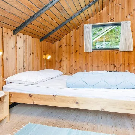 Prázdninový dům In 2 By The Lake, Legoland, Forestcabindk *