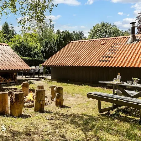 In 2 By The Lake, Legoland, Forestcabindk בית נופש